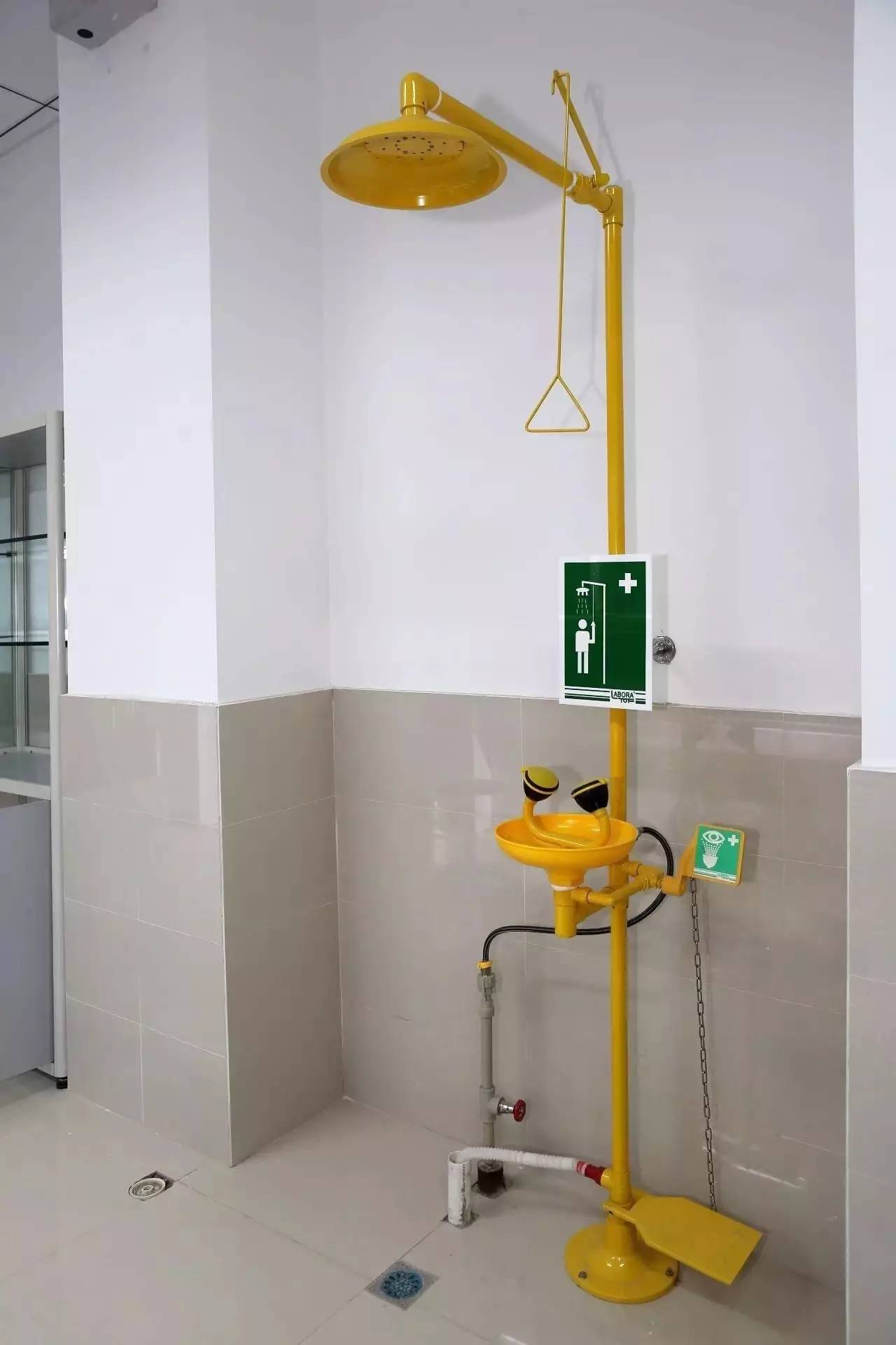 緊急噴淋裝置 f緊急噴淋裝置