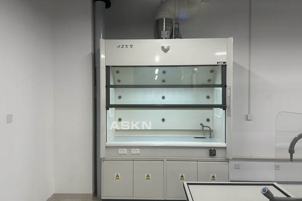 通風(fēng)柜具有的功能與安裝有哪些?