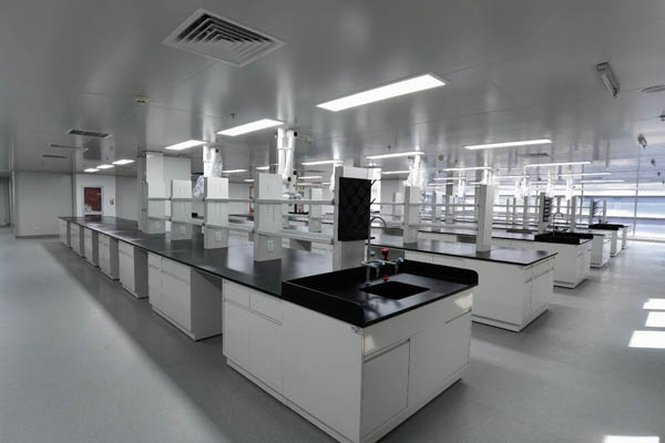 全鋼實(shí)驗(yàn)臺(tái)多少錢(qián)一米?